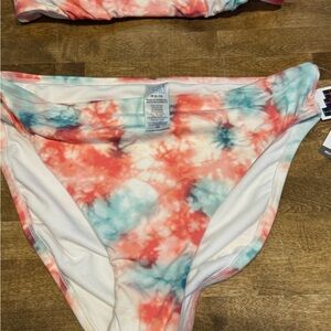 Time & Tru Tye Dye swimwear bottoms size medium
